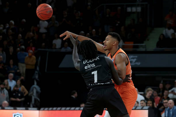 更多商业合 更多商业合